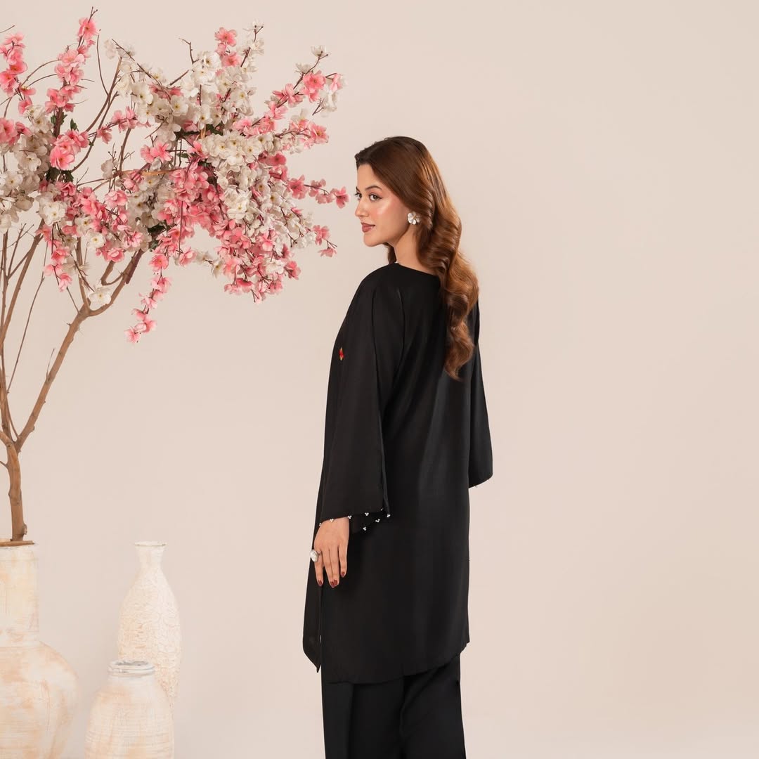 Floral Two-Piece — black, bold