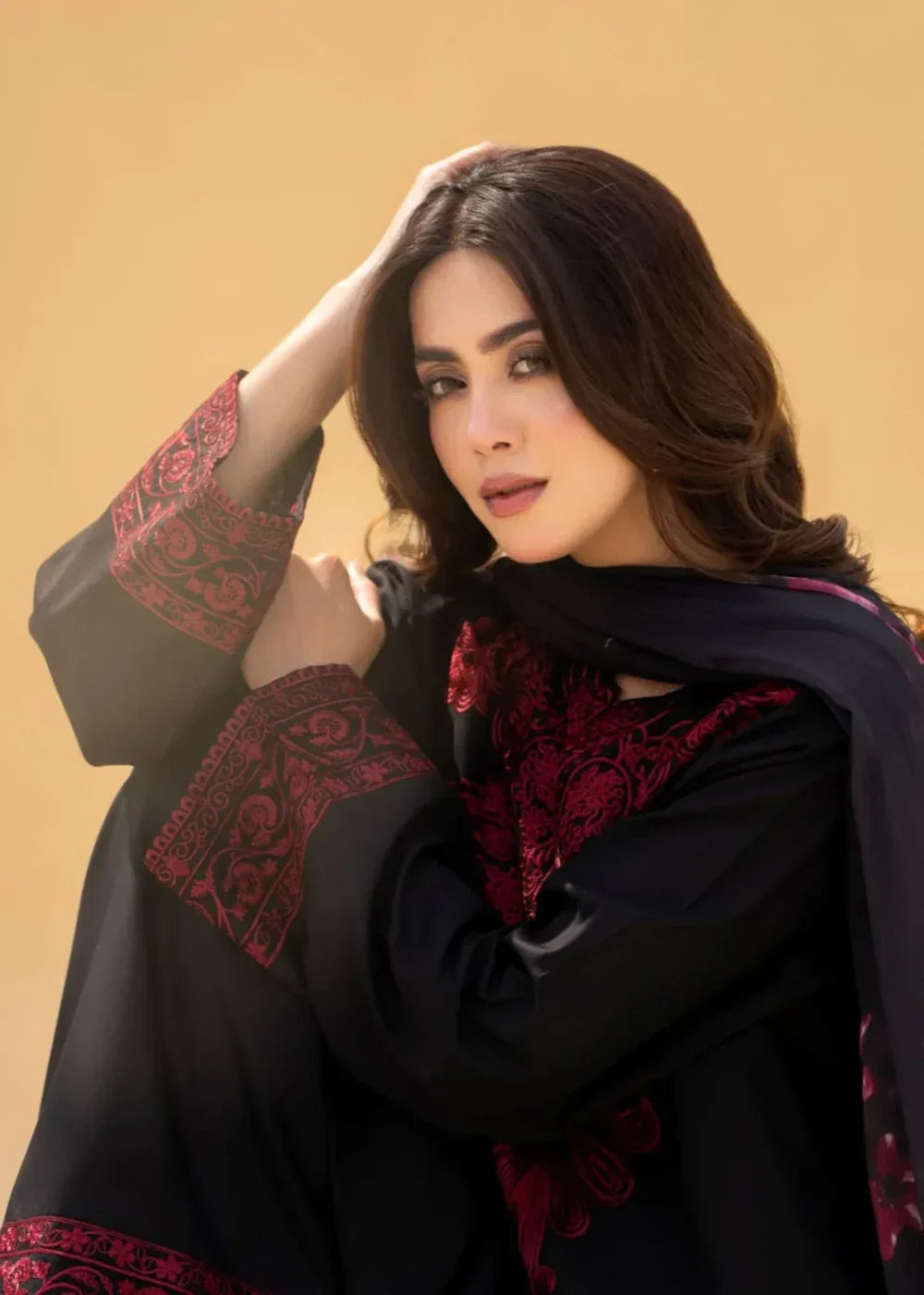 Taaj Farshi Emboriederd  3-Pcs