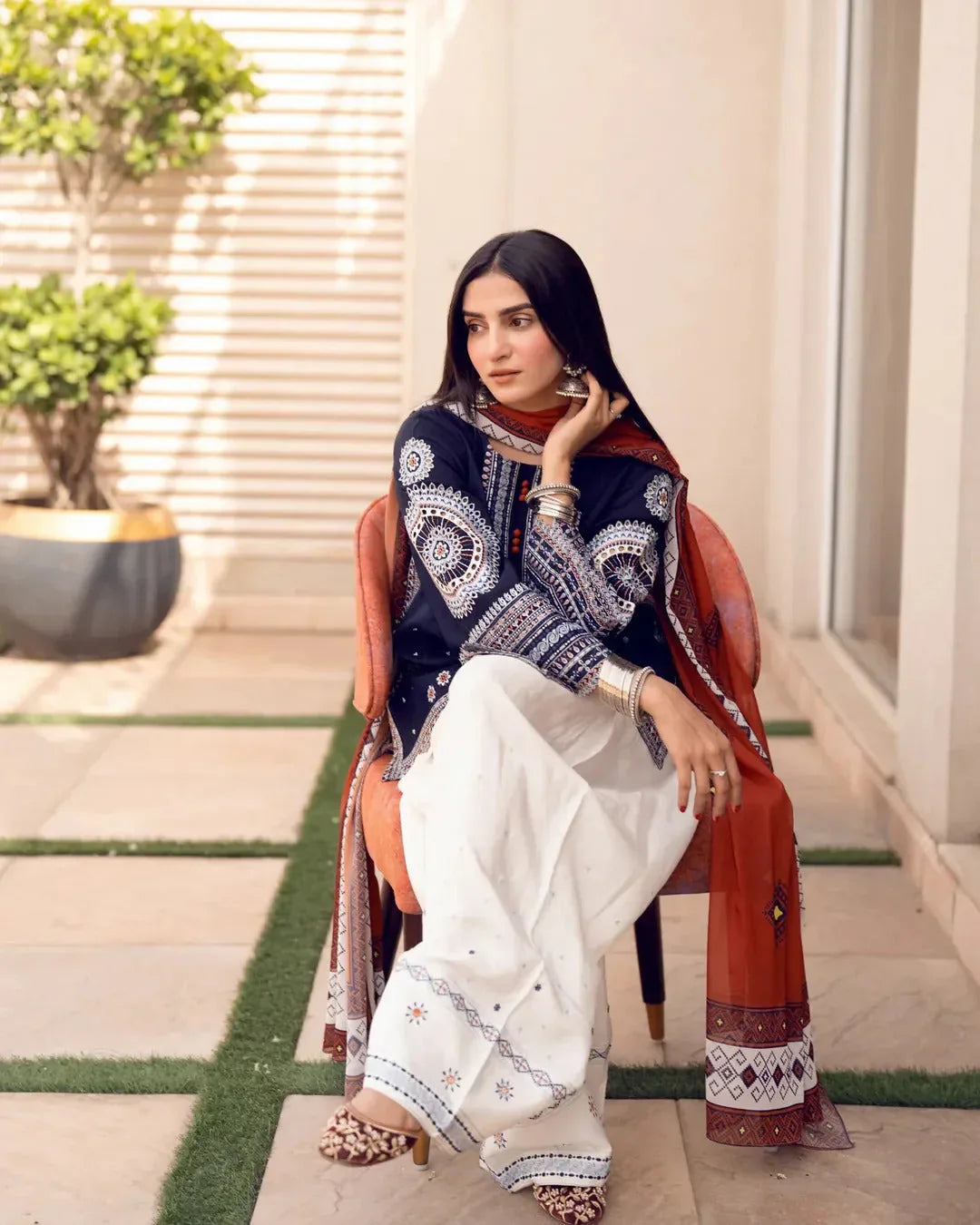 Rangrez – Heavy Embroidered Stitched Suit